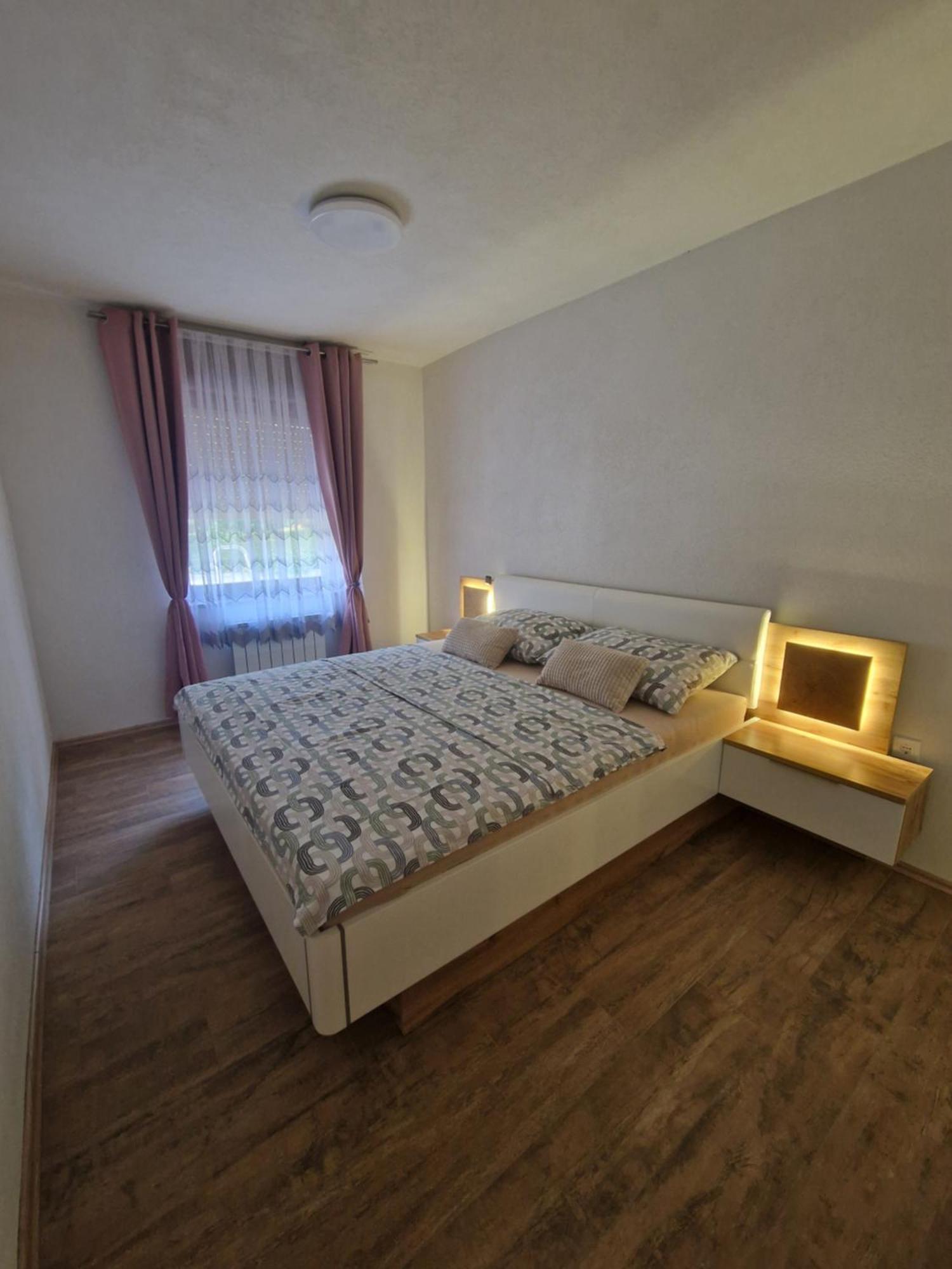 ויפאבה Apartma-Sobe Lejla מראה חיצוני תמונה
